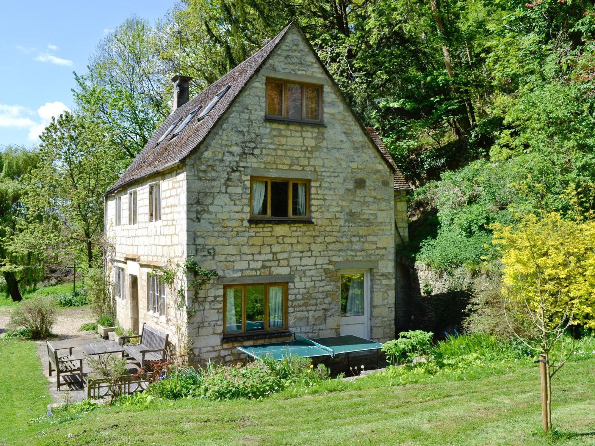 Driftcombe Farmhouse Bisley  Extérieur photo